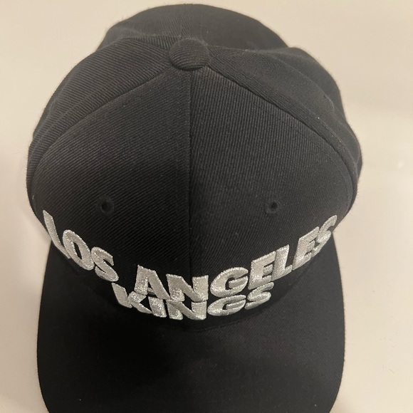 Mitchell& Ness Snap Back Hat (Los Ángeles Kings) - Picture 3 of 6